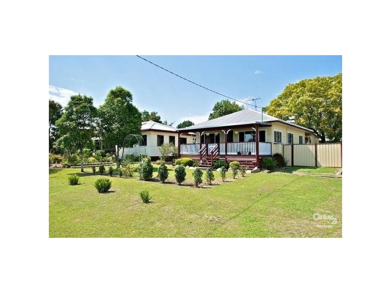 10 Pryde Street, Lowood QLD 4311