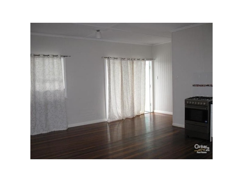 34 Walters Street, Lowood QLD 4311