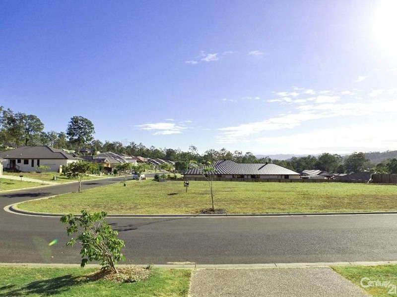 17 Noblewood Crescent, Fernvale QLD 4306