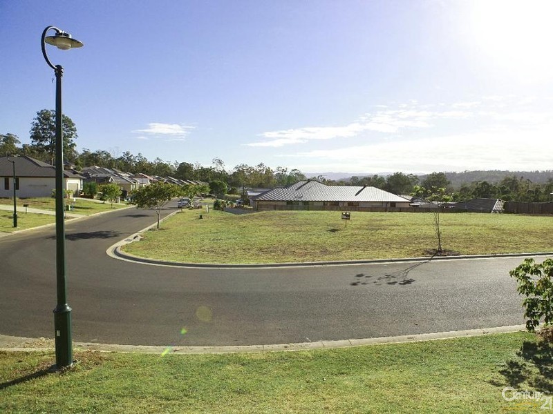 17 Noblewood Crescent, Fernvale QLD 4306