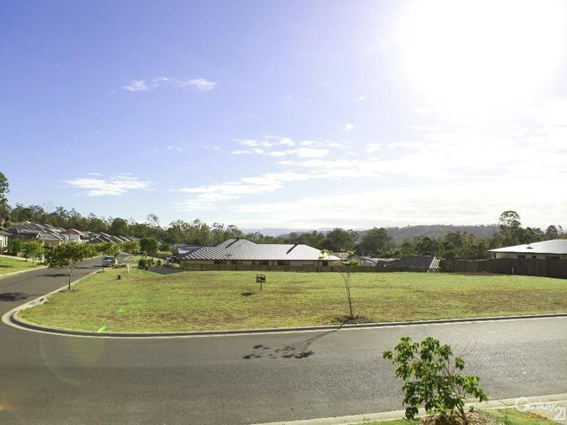 17 Noblewood Crescent, Fernvale QLD 4306