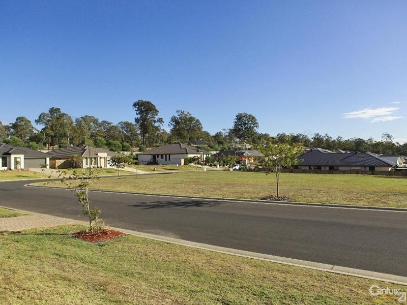 17 Noblewood Crescent, Fernvale QLD 4306
