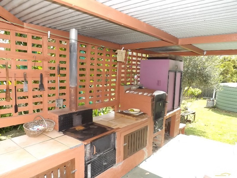 22 Mack Street, Esk QLD 4312