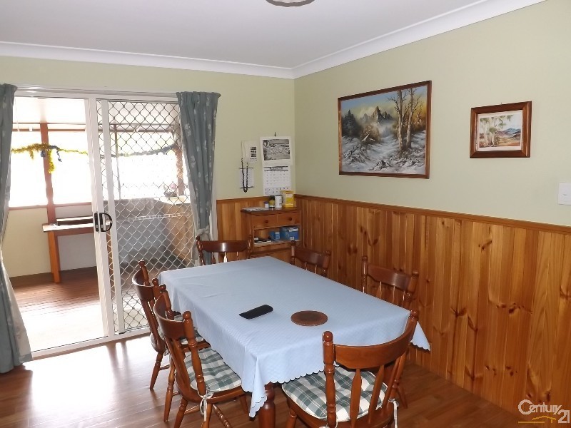 22 Mack Street, Esk QLD 4312