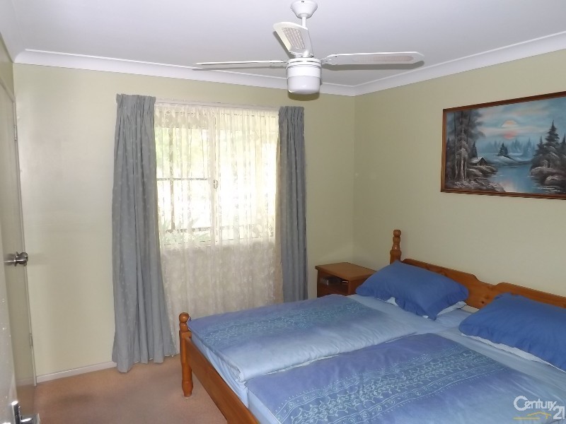 22 Mack Street, Esk QLD 4312