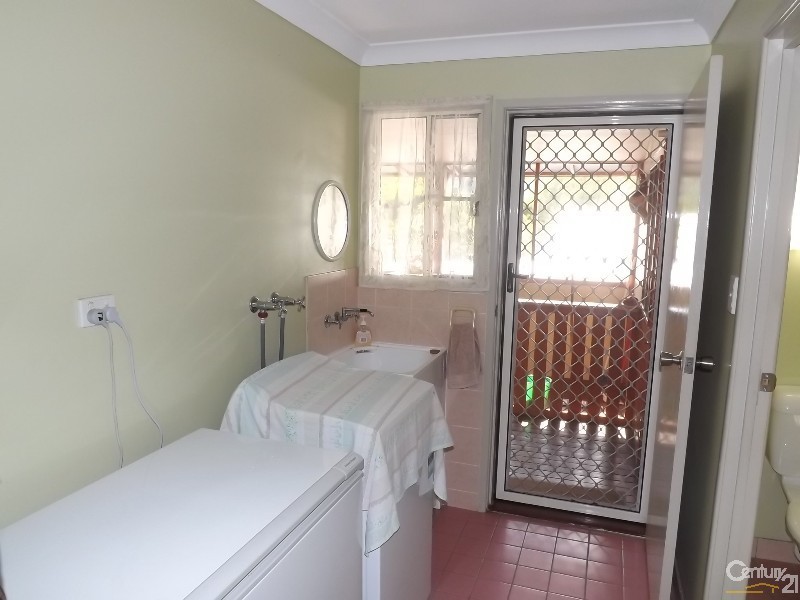 22 Mack Street, Esk QLD 4312