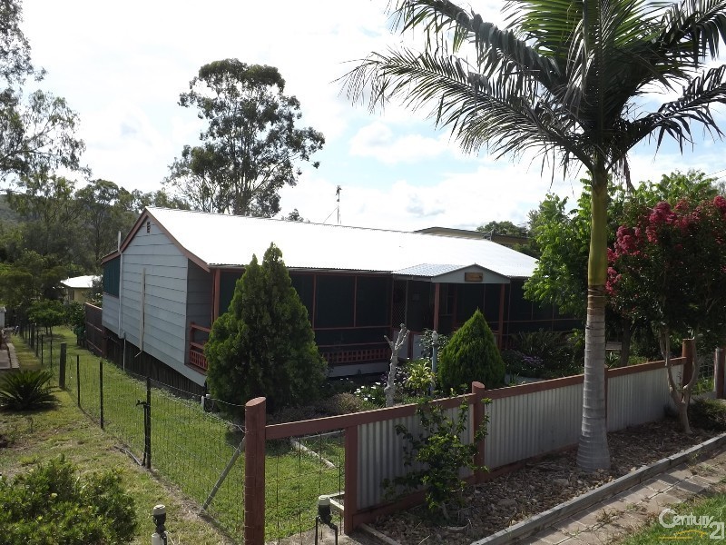 22 Mack Street, Esk QLD 4312