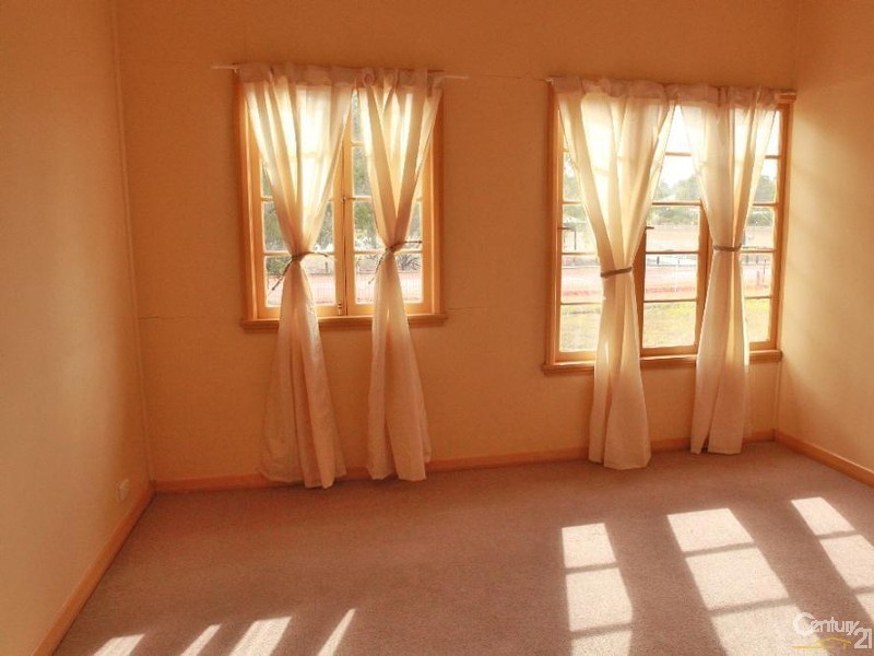 36 Burns Street, Fernvale QLD 4306