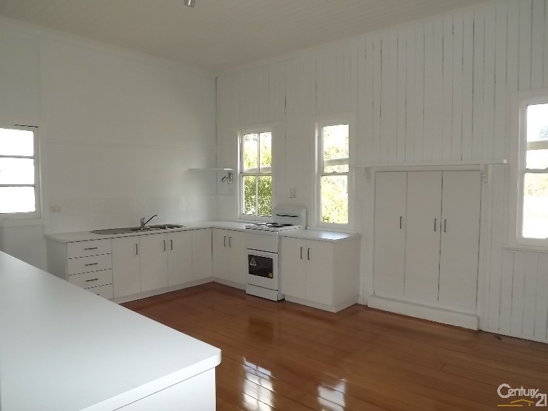 3 Wivenhoe – Somerset Road, Wivenhoe Pocket QLD 4306