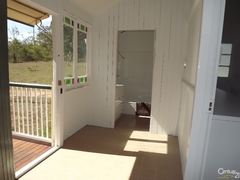 3 Wivenhoe – Somerset Road, Wivenhoe Pocket QLD 4306