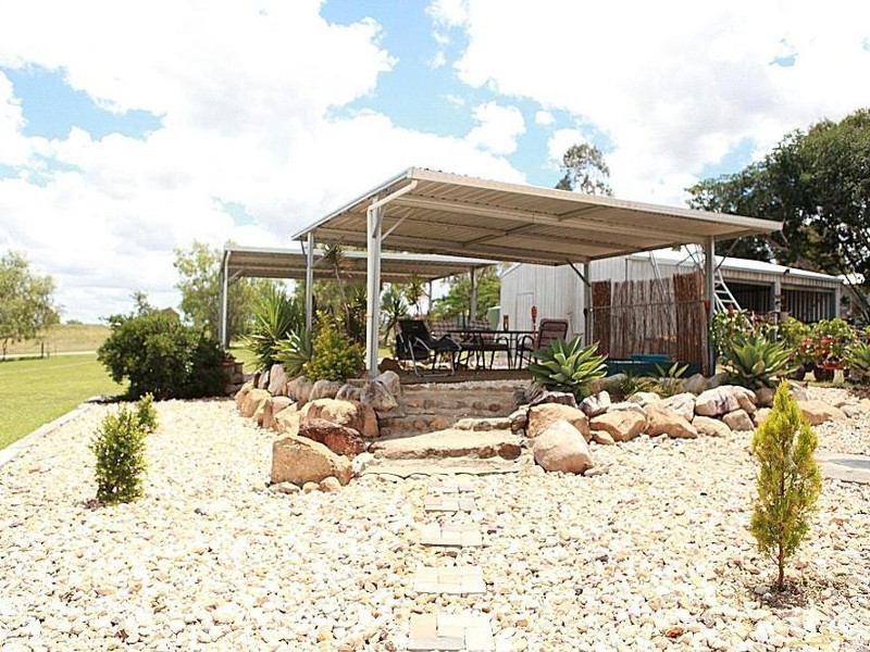 15 Pats Rd, Plainland QLD 4341