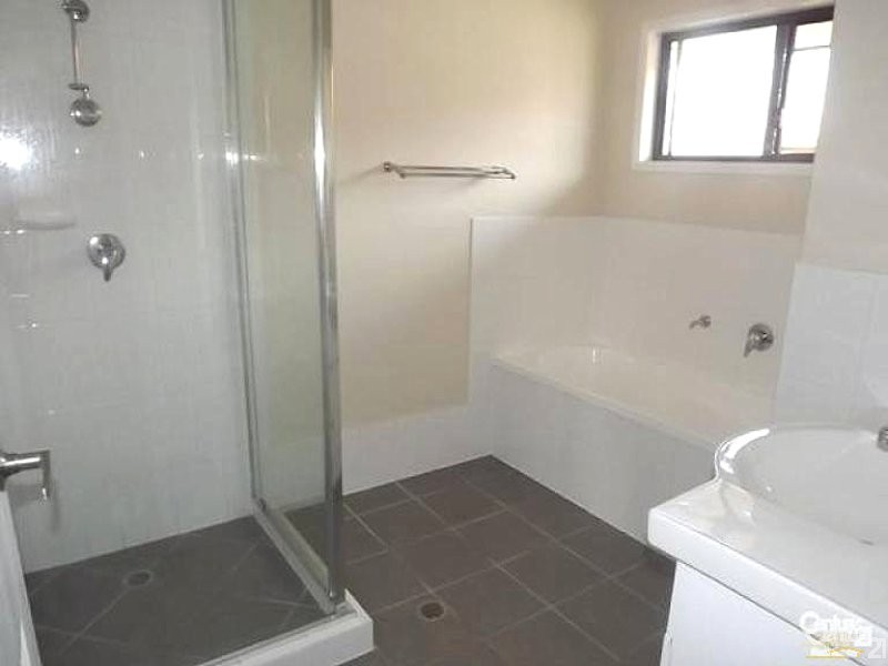 38 Bray Street, Lowood QLD 4311