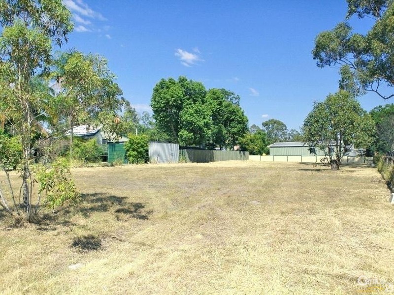 8 Macaulay Street, Fernvale QLD 4306