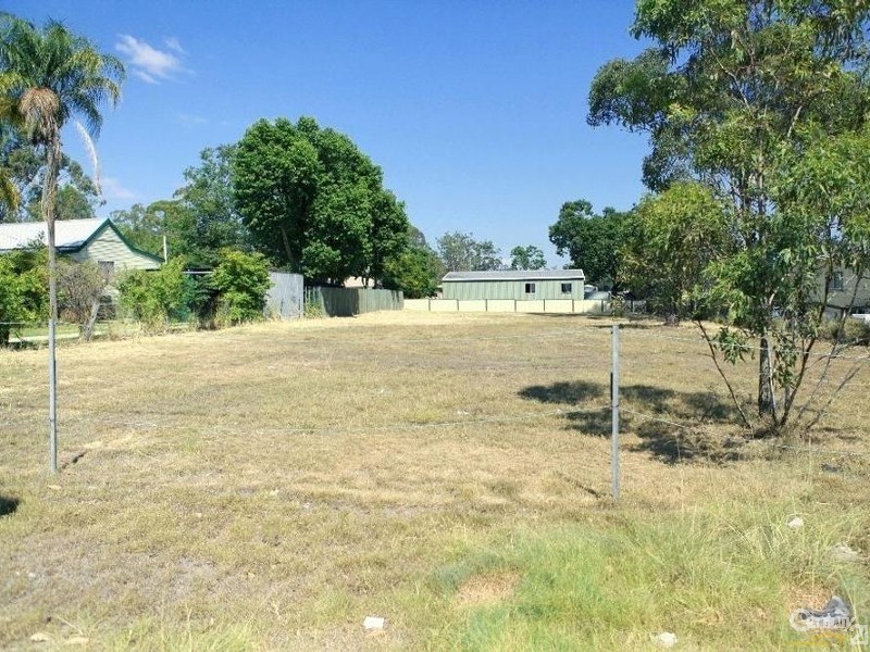 8 Macaulay Street, Fernvale QLD 4306