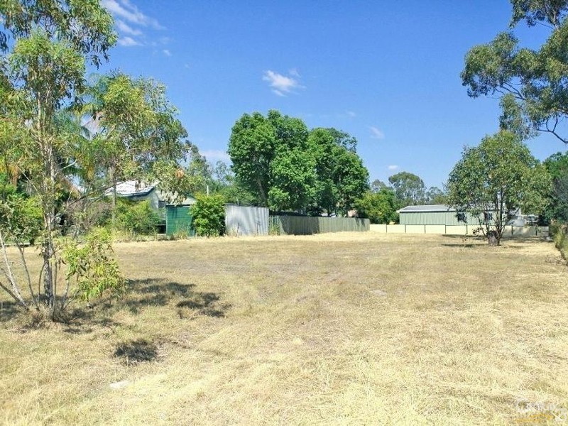 8 Macaulay Street, Fernvale QLD 4306