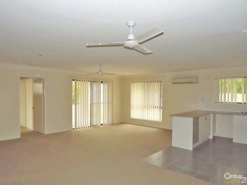 11 Williams St, Lowood QLD 4311