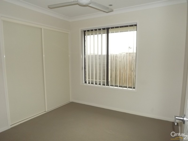 11 Williams St, Lowood QLD 4311