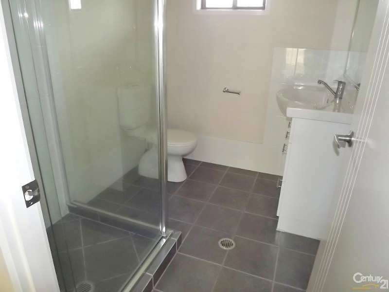 11 Williams St, Lowood QLD 4311