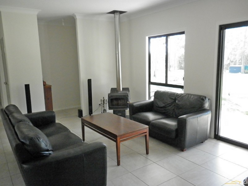 314 Edinburgh Drive, Mount Hallen QLD 4312