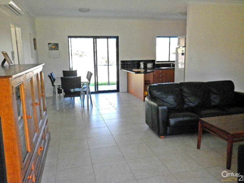 314 Edinburgh Drive, Mount Hallen QLD 4312