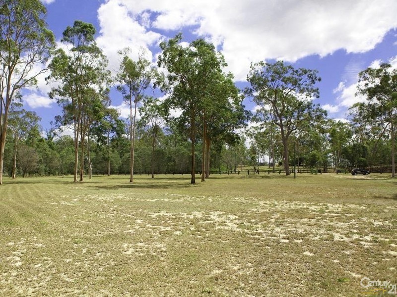 314 Edinburgh Drive, Mount Hallen QLD 4312