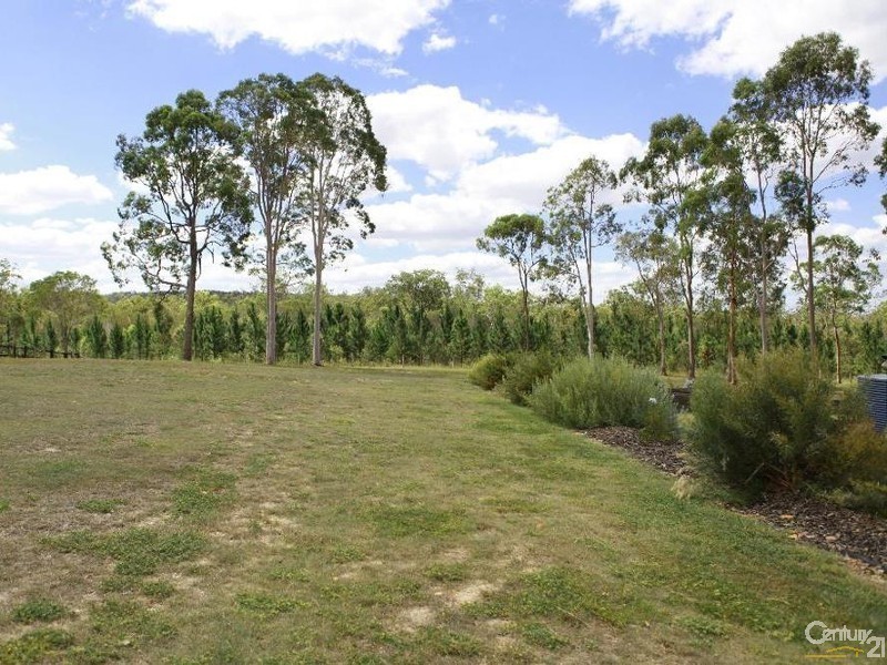 314 Edinburgh Drive, Mount Hallen QLD 4312