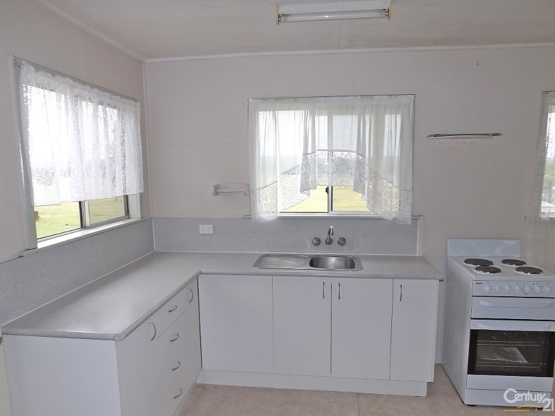 70 Railway St, Lowood QLD 4311