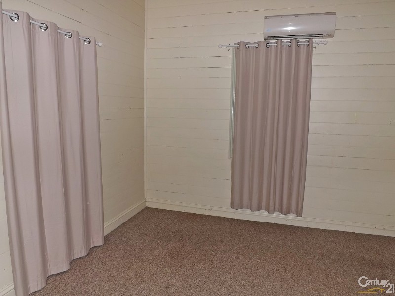 70 Railway St, Lowood QLD 4311