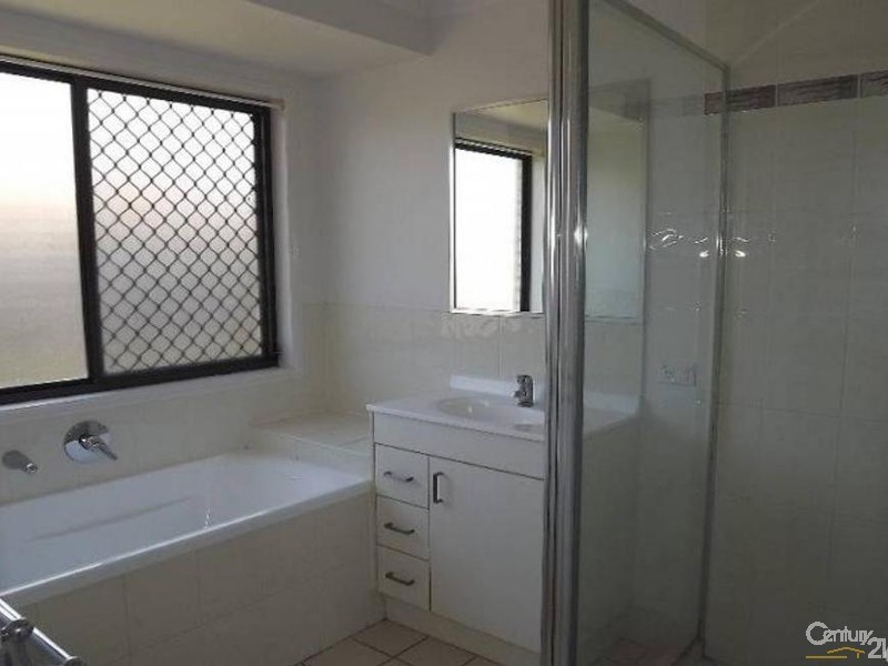 1 Oxford Crt, Laidley QLD 4341