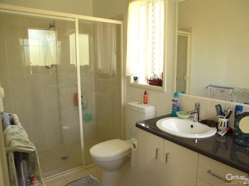 52 Elkhorn St, Fernvale QLD 4306