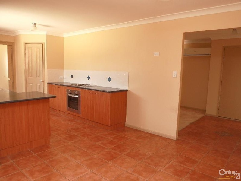 101 Australia II Drive, Kensington Grove QLD 4341