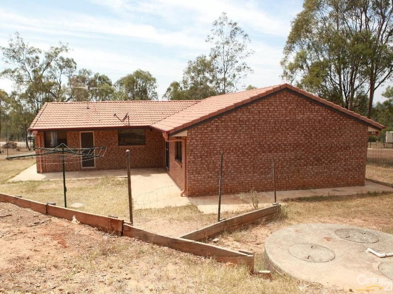 101 Australia II Drive, Kensington Grove QLD 4341