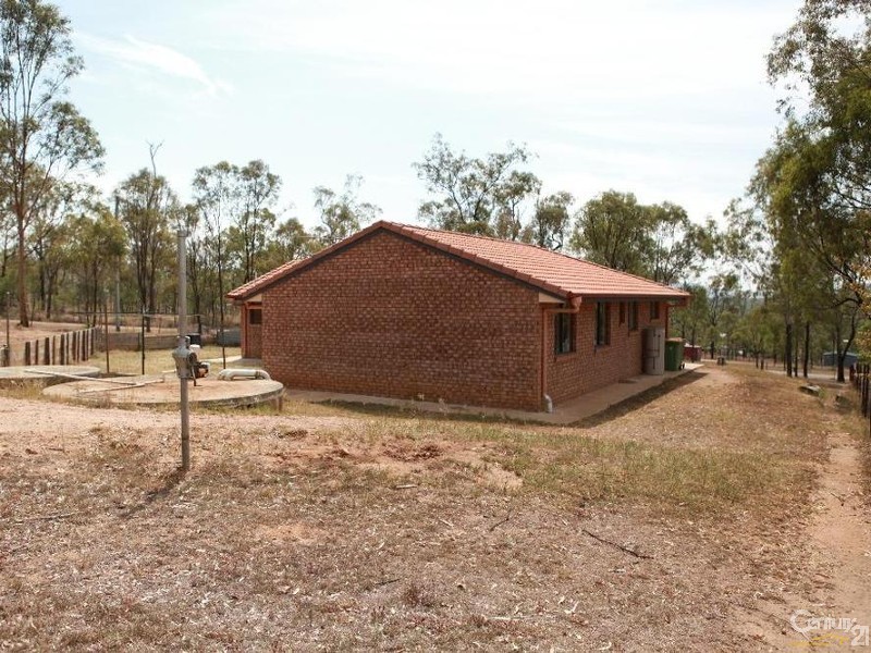 101 Australia II Drive, Kensington Grove QLD 4341