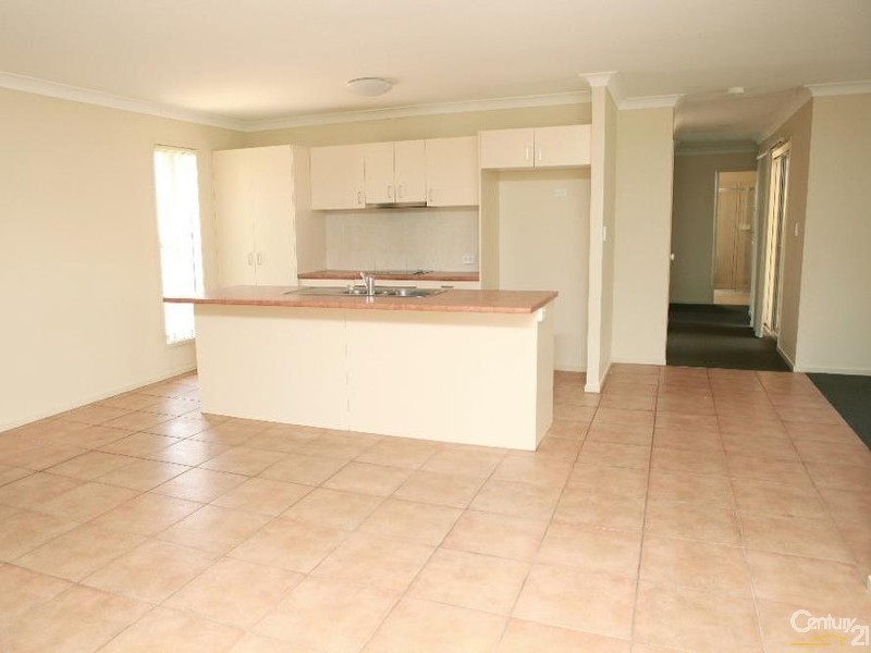 22 Bolingbroke St, Fernvale QLD 4306