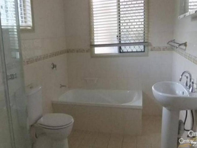 18 Whittle Street, Gatton QLD 4343