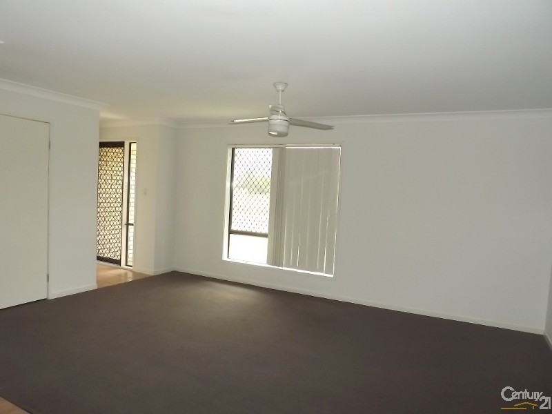 8 Sea Eagle Drive, Lowood QLD 4311