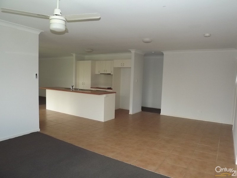 8 Sea Eagle Drive, Lowood QLD 4311