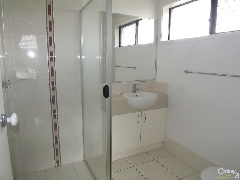 8 Sea Eagle Drive, Lowood QLD 4311