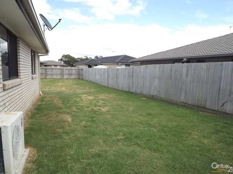 8 Sea Eagle Drive, Lowood QLD 4311