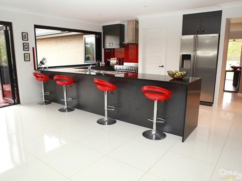 20 Essex Crt, Mount Hallen QLD 4312