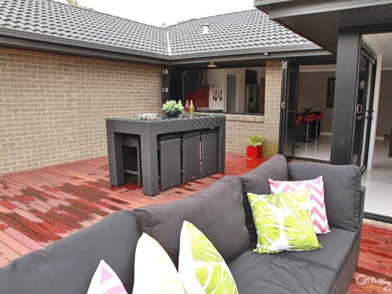 20 Essex Crt, Mount Hallen QLD 4312