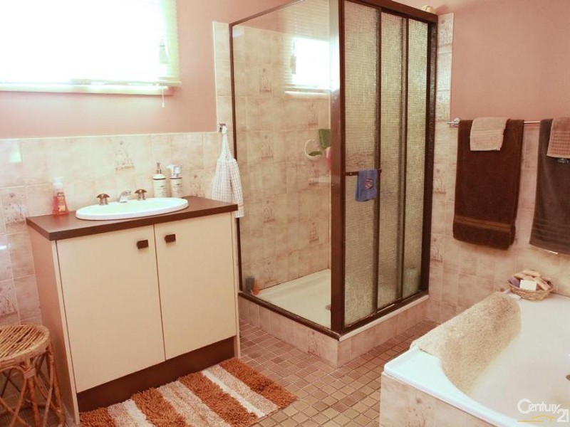 27 Cloake Street, Coominya QLD 4311