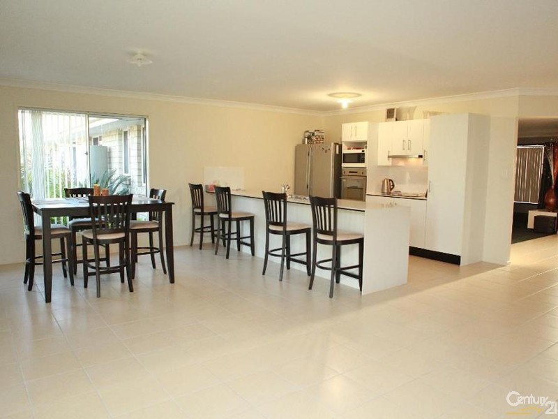 4 Cockatoo Drive, Adare QLD 4343