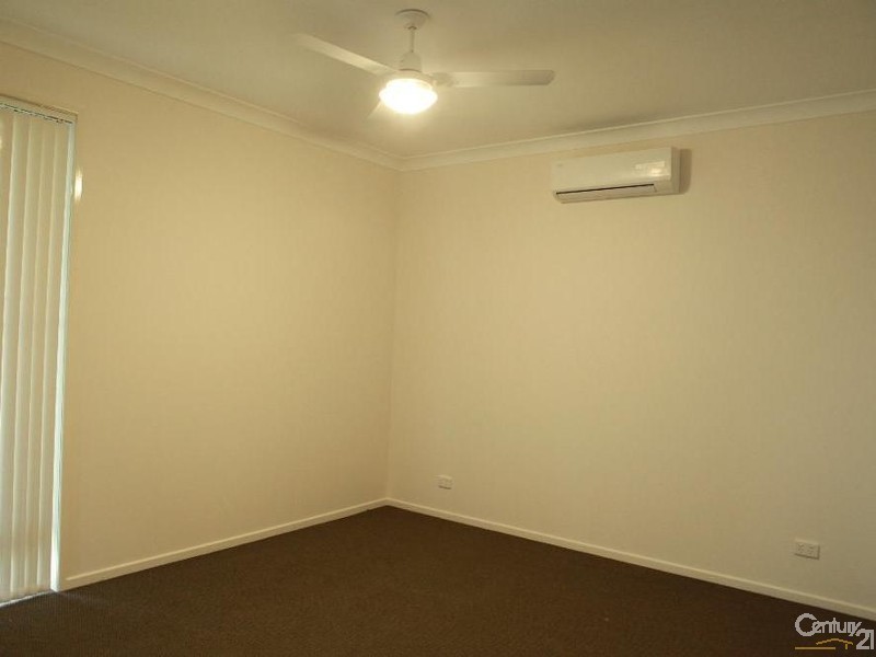 68 Carmichael Dr, Adare QLD 4343