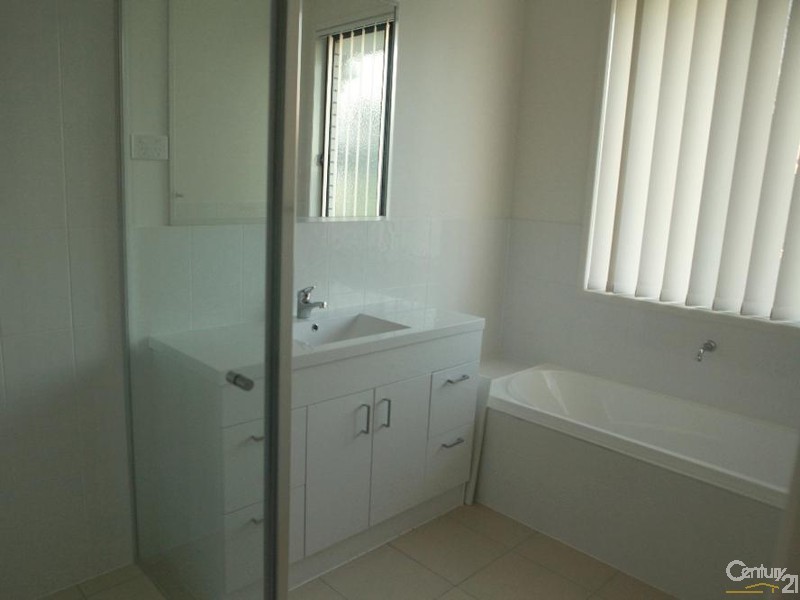 68 Carmichael Dr, Adare QLD 4343