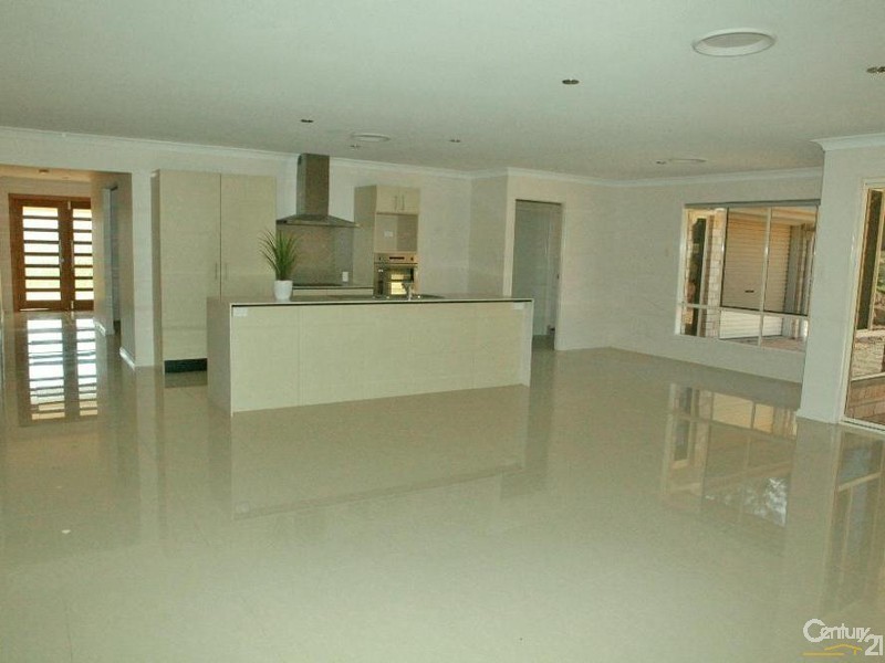 6 Overton Place, Fernvale QLD 4306