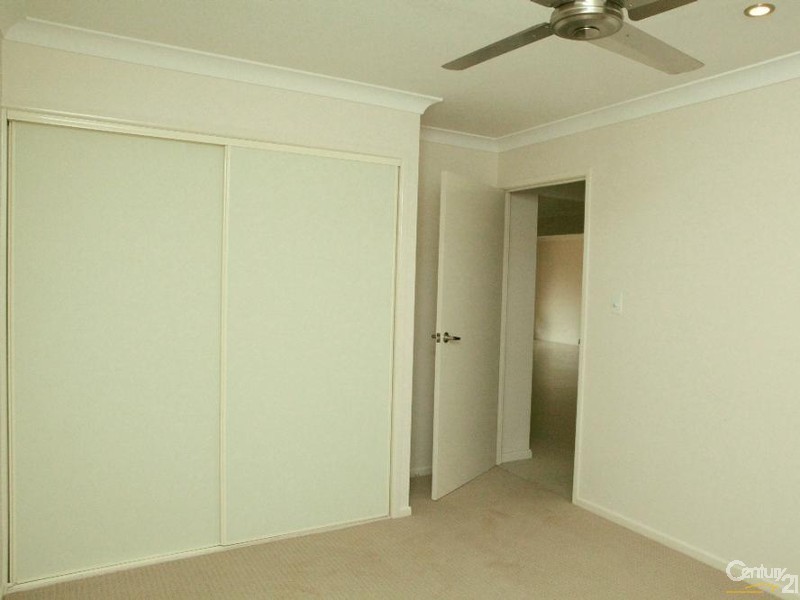 6 Overton Place, Fernvale QLD 4306