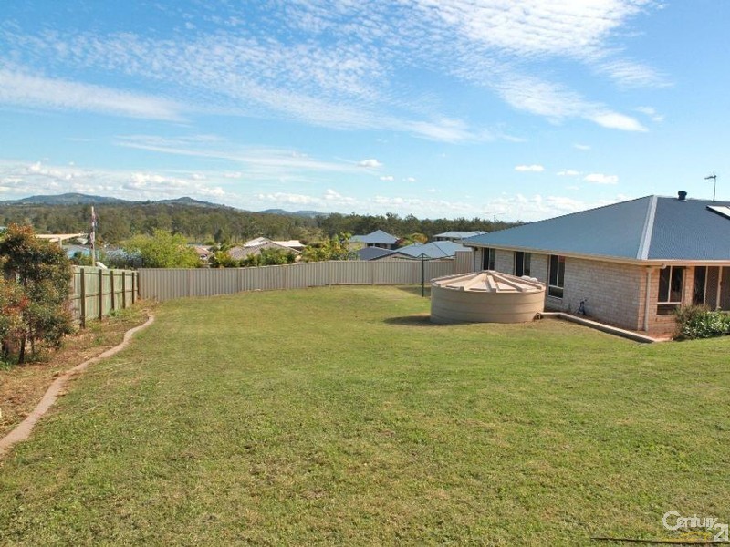 6 Overton Place, Fernvale QLD 4306