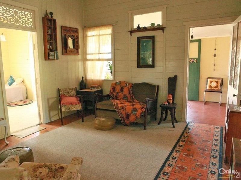 3 Short St, Lowood QLD 4311