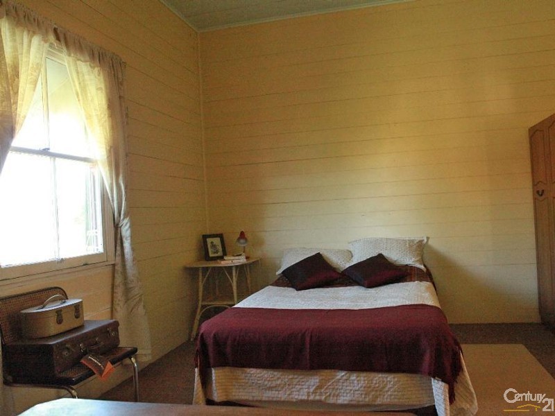 3 Short St, Lowood QLD 4311